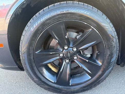 Used 2016 Dodge Challenger SXT image 11