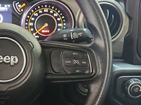 Used 2021 Jeep Gladiator Sport image 20