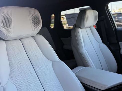 Certified 2024 Cadillac Lyriq Luxury AWD/4WD image 22