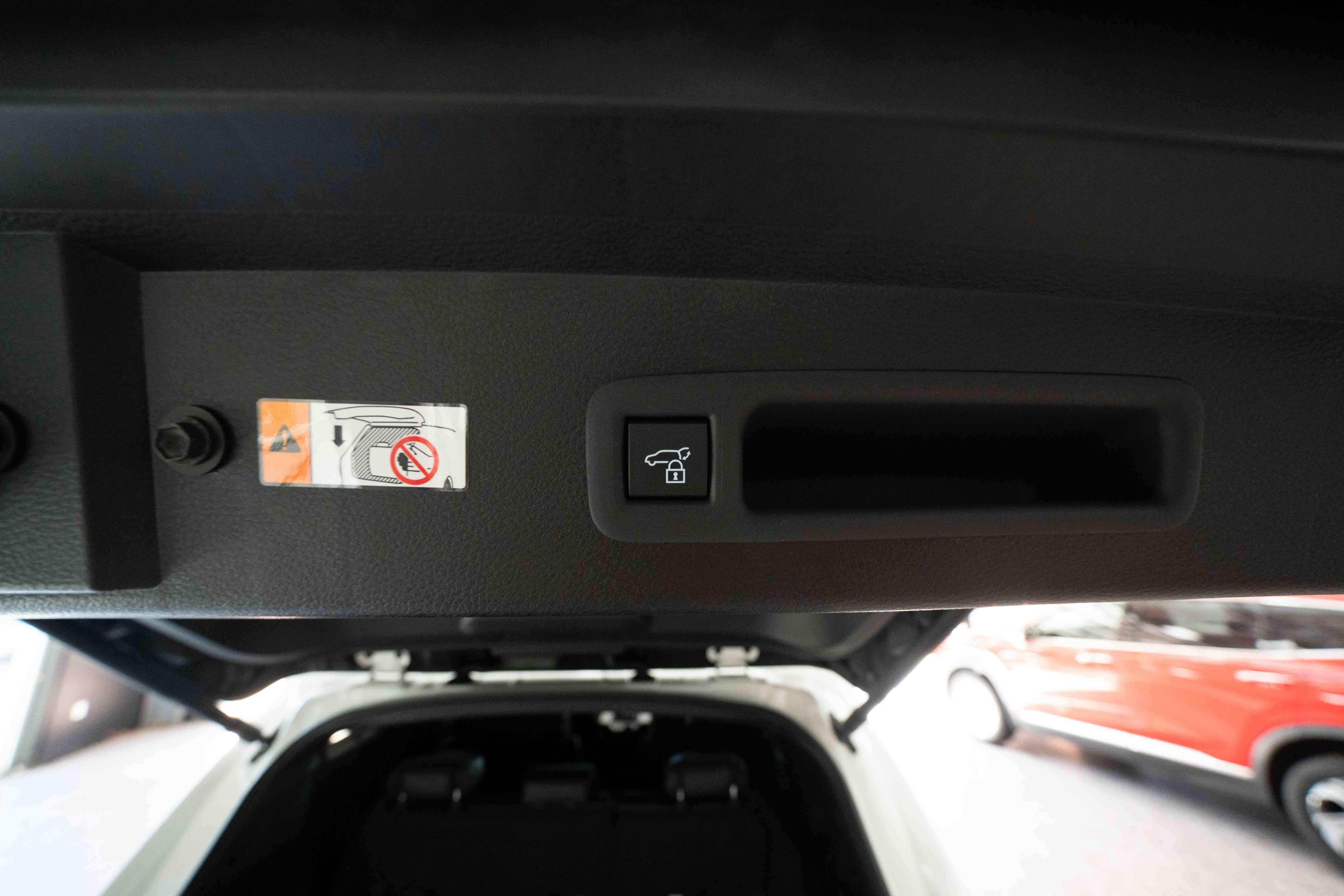 New 2026 Toyota Sienna XLE Woodland Edition AWD/4WD image 29
