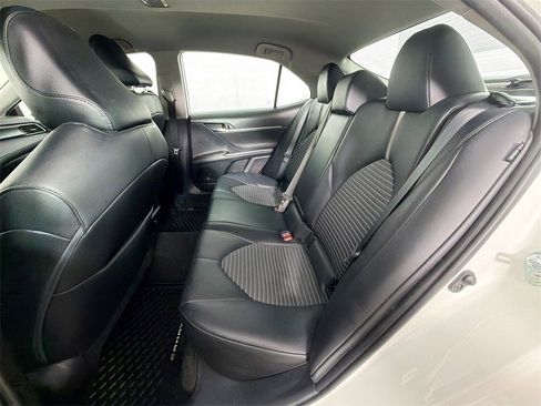 Used 2022 Toyota Camry SE image 23