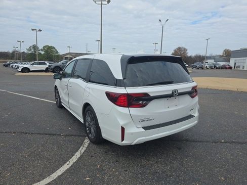 Used 2025 Honda Odyssey Touring image 5