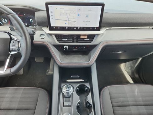 Certified 2025 Ford Explorer ST-Line image 11