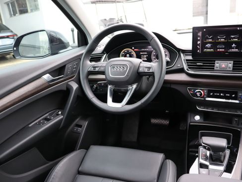 Used 2024 Audi Q5 e Premium image 12