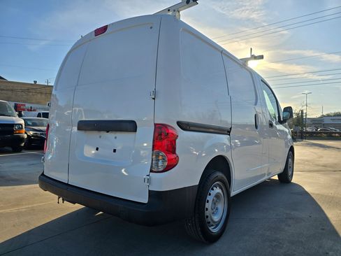 Used 2019 Nissan NV200 S image 8