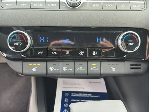 Certified 2024 Hyundai Elantra SEL w/ Convenience Package image 23