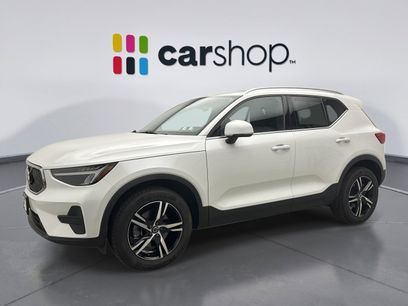 Used 2025 Volvo XC40 B5 Core
