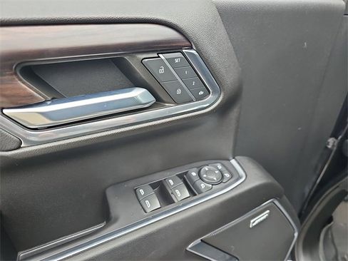 Used 2023 GMC Sierra 1500 SLT w/ SLT Premium Package image 21