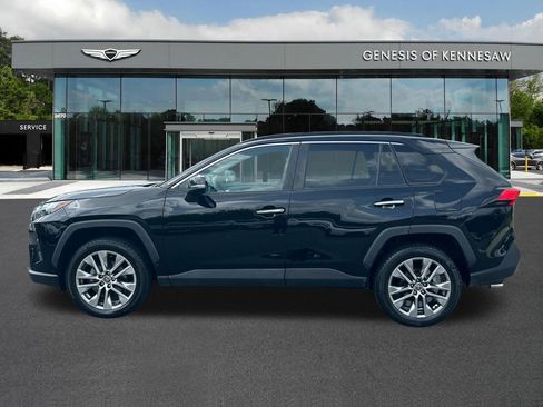 Used 2022 Toyota RAV4 Limited FWD image 4