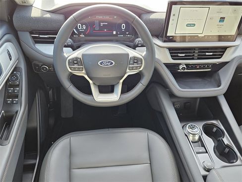 New 2026 Ford Explorer Active image 7