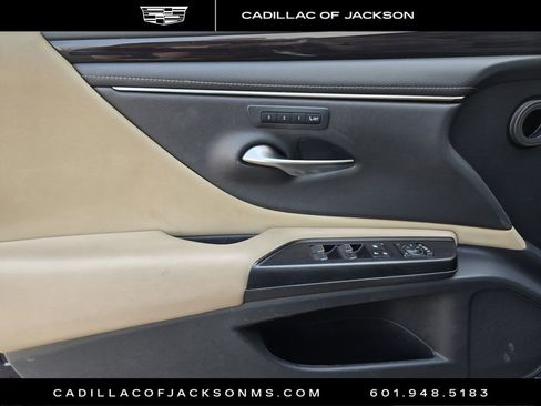 Used 2021 Lexus ES 300h w/ Premium Package FWD image 12