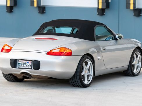 Used 1999 Porsche Boxster RWD image 27