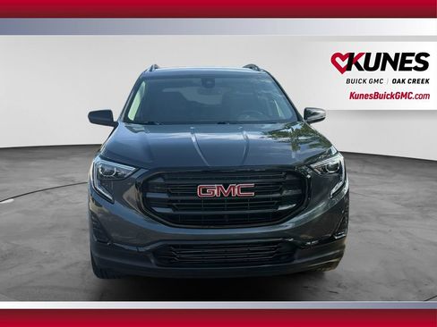Used 2021 GMC Terrain SLE w/ Driver Convenience Package AWD/4WD image 3