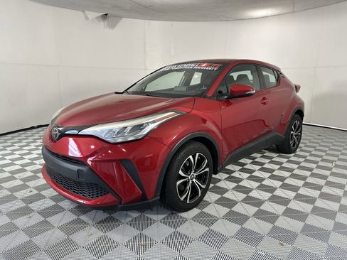 Used 2020 Toyota C-HR LE FWD image 4