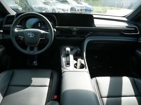 Certified 2023 Toyota Crown AWD/4WD image 13