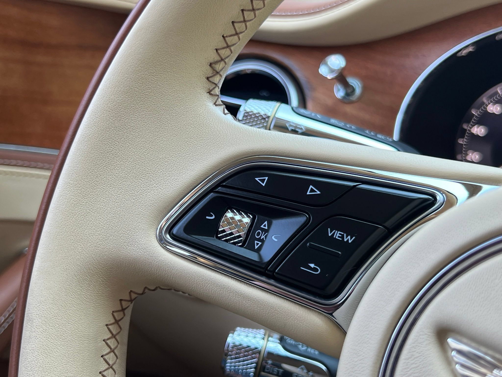 Used 2023 Bentley Flying Spur W12 AWD/4WD image 27