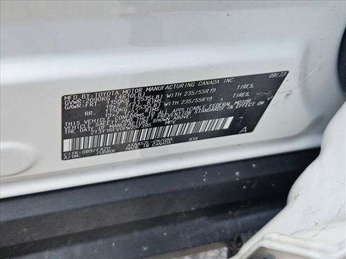 Used 2023 Toyota RAV4 Limited image 25