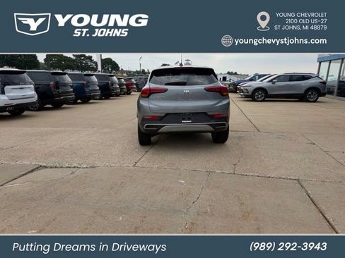 Used 2024 Buick Encore GX Preferred w/ Comfort Package AWD/4WD image 4