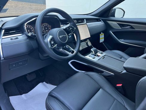 Used 2025 Jaguar F-PACE R-Dynamic S image 12
