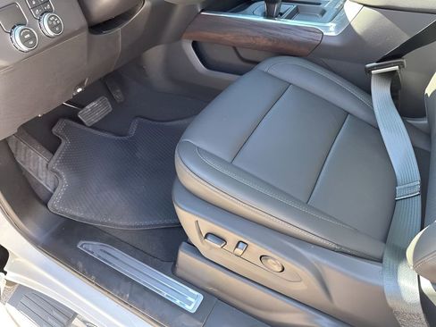 New 2026 GMC Sierra 1500 SLT image 27