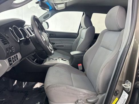 Used 2013 Toyota Tacoma 4x4 Double Cab image 23