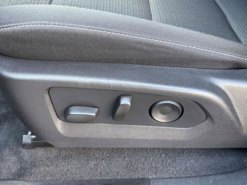 Used 2025 GMC Canyon Elevation w/ Convenience Package image 22