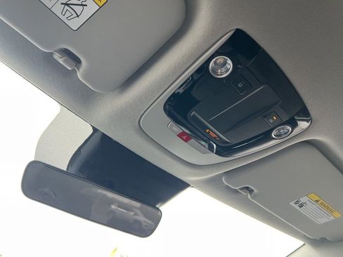 Used 2025 Kia Seltos S FWD image 30