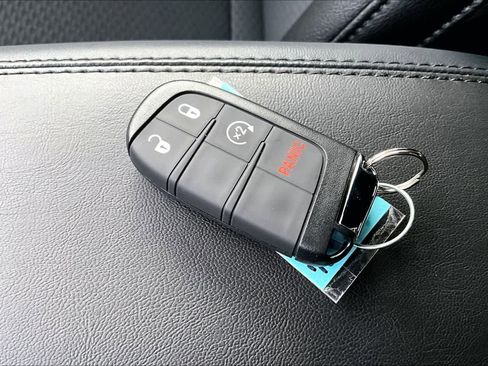 New 2026 Jeep Compass Latitude image 20