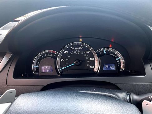 Used 2012 Toyota Camry SE FWD image 22