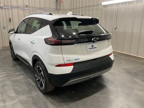 Used 2023 Chevrolet Bolt EUV Premier w/ Sun & Sound Package FWD image 21