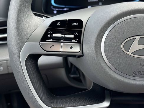 New 2026 Hyundai Elantra SE FWD image 6