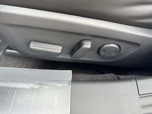 New 2026 MAZDA MAZDA3 2.5 S Hatchback w/ Premium Pkg FWD image 28