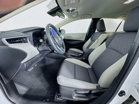 Used 2026 Toyota Corolla LE FWD image 15