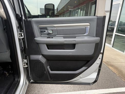 Used 2016 RAM 5500 SLT w/ Quick Order Package 29G SLT image 22