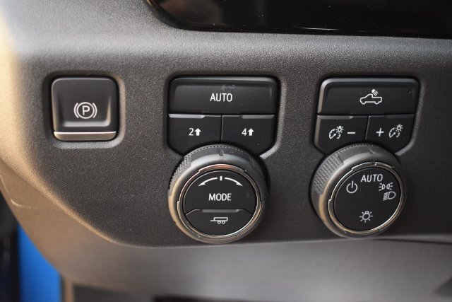 Used 2022 Chevrolet Silverado 1500 LT w/ Convenience Package II AWD/4WD image 23