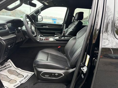 Used 2022 Jeep Wagoneer Series II image 11