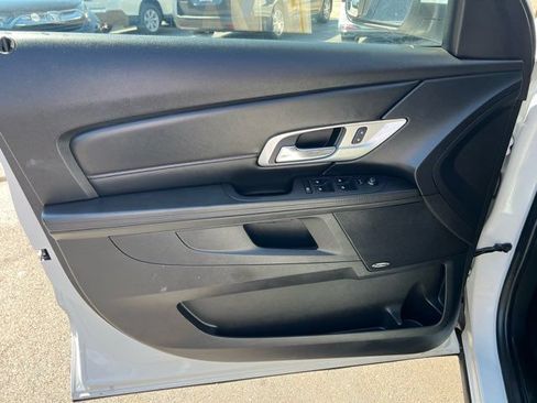 Used 2017 GMC Terrain SLE w/ Convenience Package FWD image 9