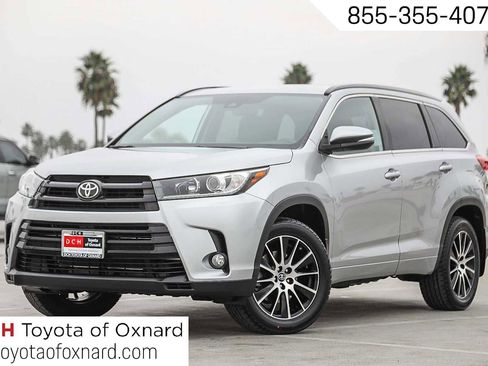 Certified 2018 Toyota Highlander SE image 1