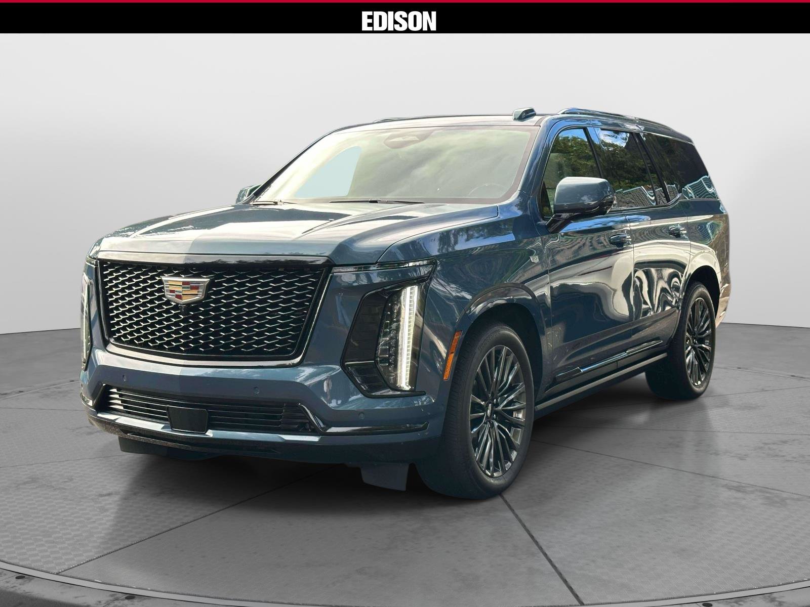 Used 2025 Cadillac Escalade Sport Platinum AWD/4WD image 2