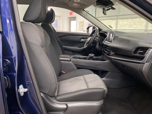 Used 2024 Nissan Rogue SV image 18