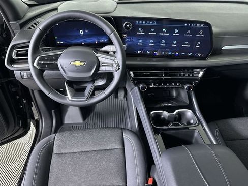 New 2026 Chevrolet Traverse LT w/ Driver Confidence Package FWD image 21