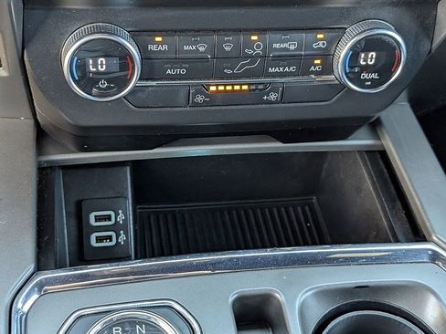 Used 2019 Ford Expedition Max XLT RWD image 30