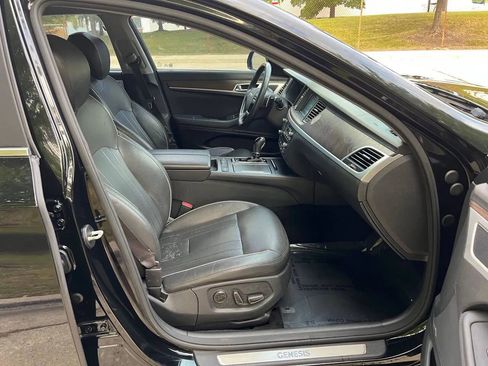 Used 2015 Hyundai Genesis 5.0 image 14