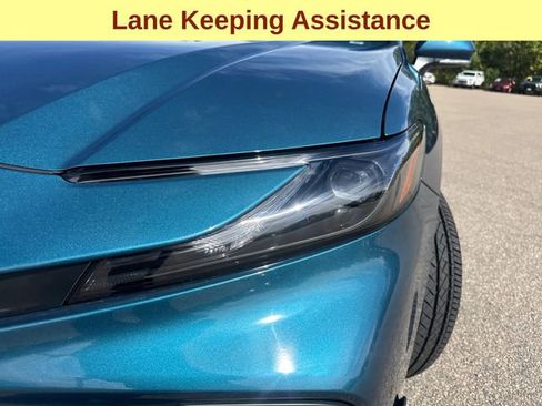 Certified 2025 Toyota Camry SE image 6