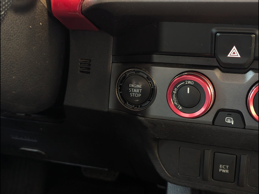 Used 2021 Toyota Tacoma TRD Off-Road AWD/4WD image 28