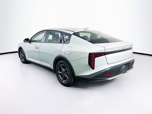 Used 2025 Kia K4 LXS image 5