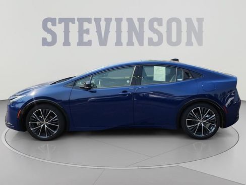 Certified 2025 Toyota Prius XLE FWD image 2
