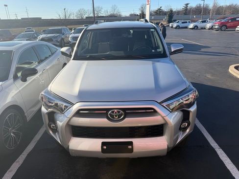 Certified 2021 Toyota 4Runner SR5 image 8