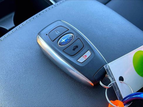 Certified 2025 Subaru Outback Limited image 15