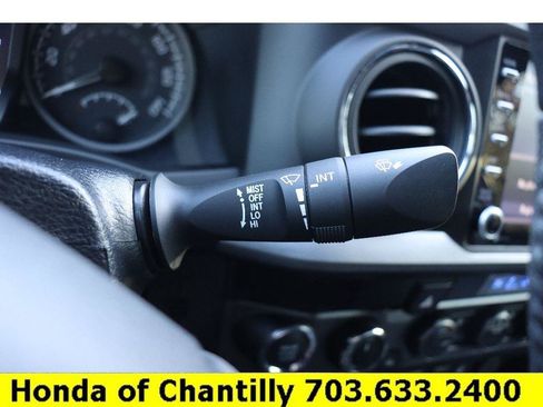 Used 2023 Toyota Tacoma TRD Off-Road image 11